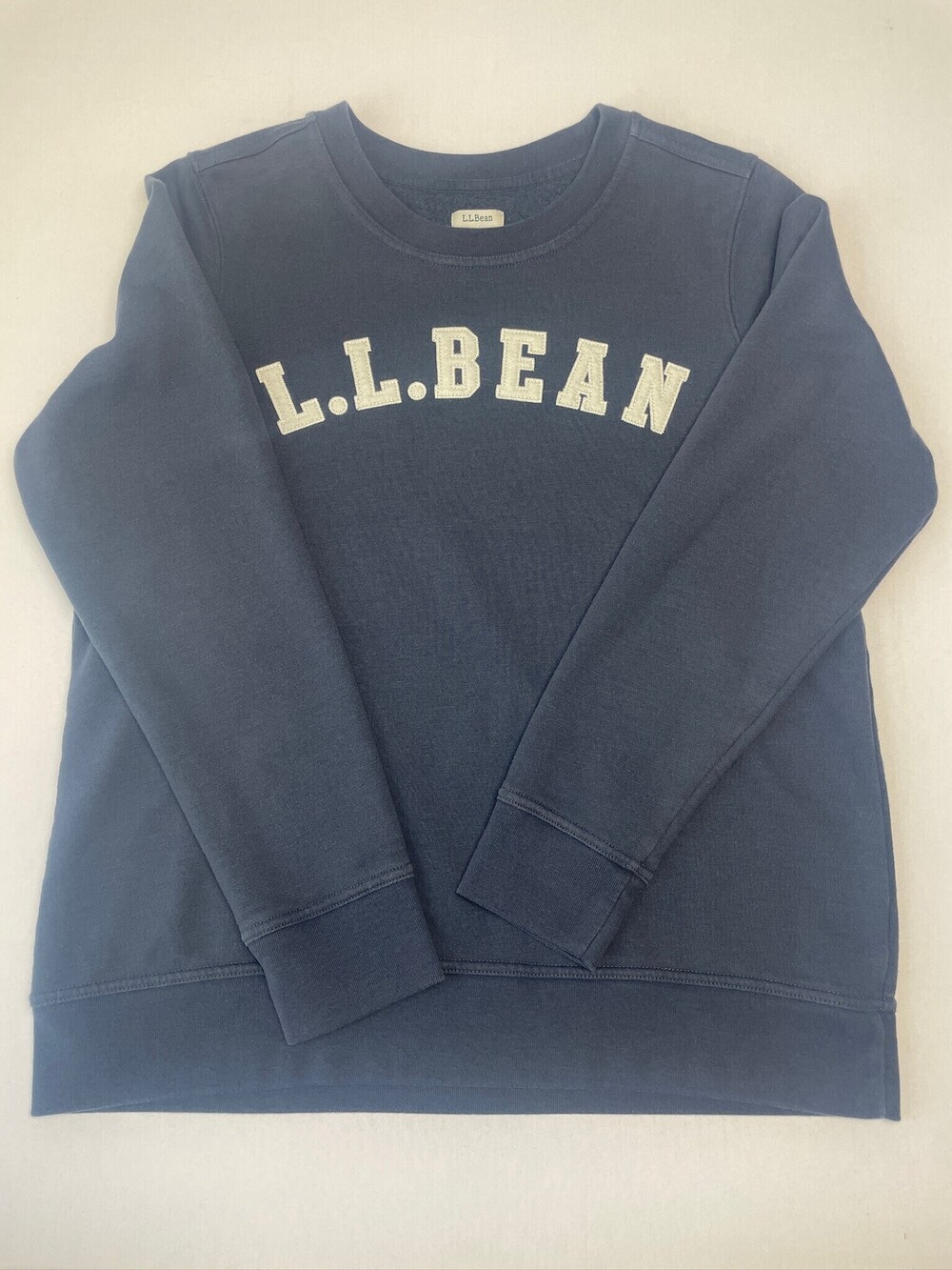 L.L.Bean Women’s Navy Blue Arch Logo Fleece Crewneck Sweatshirt Medium - Picture 2 of 6